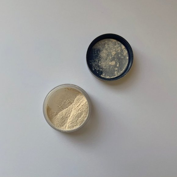 Hourglass Veil Translucent Setting Powder Mini - Picture 3 of 3